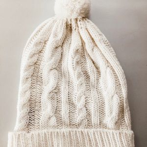☀️White knit beanie☀️